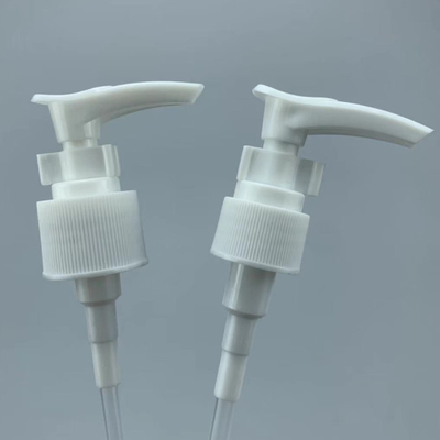 Normale weiße 24mm Lotions-Zufuhr-Plastikpumpe für Dosen