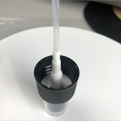 Parfüm-Spray-Kopf, der Plastik drückt
